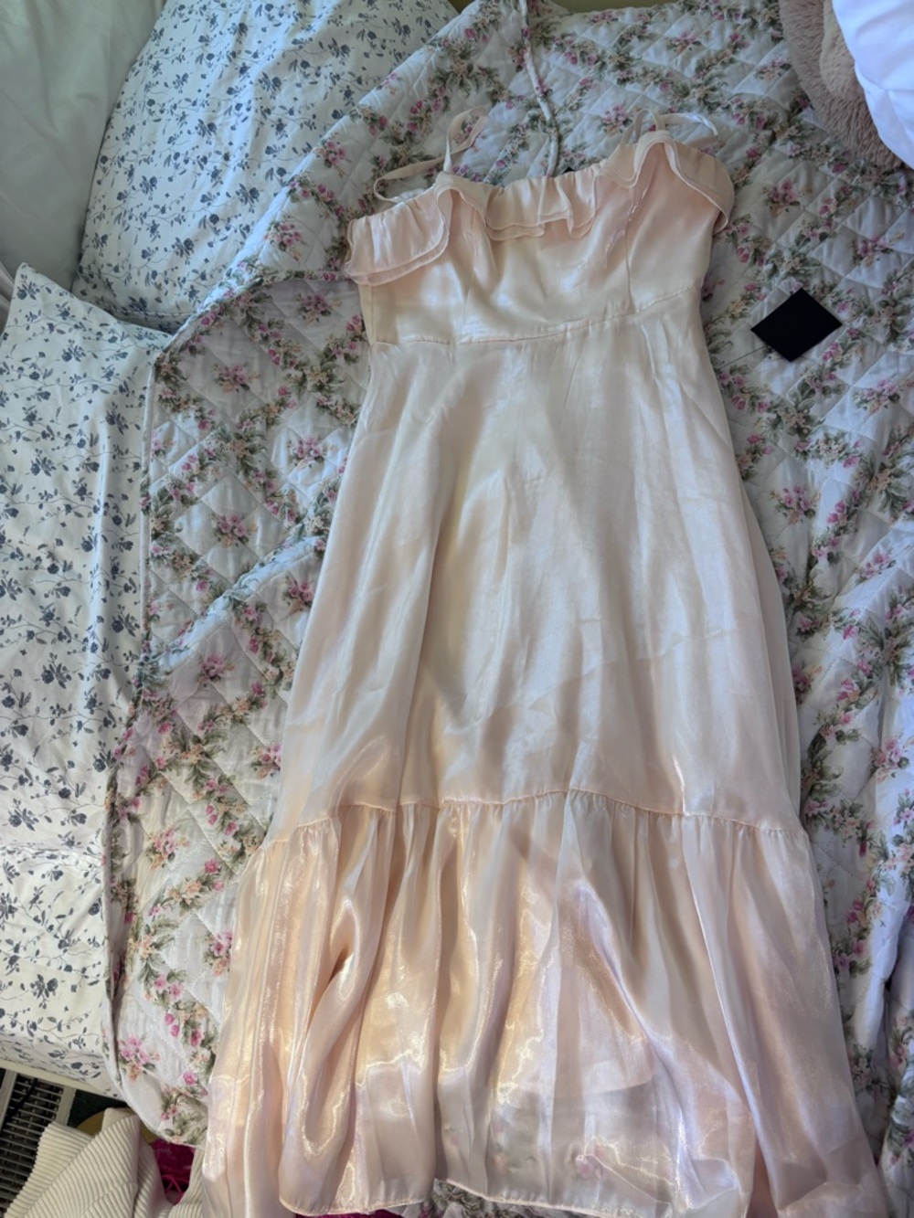 Lulu’s champagne shimmer satin midi dress
